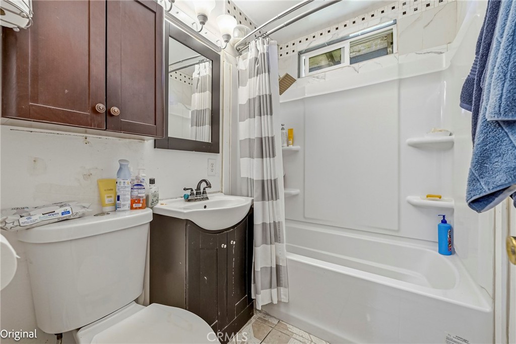 1054 W 24th, Merced, CA 95340