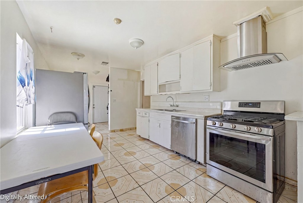 1054 W 24th, Merced, CA 95340