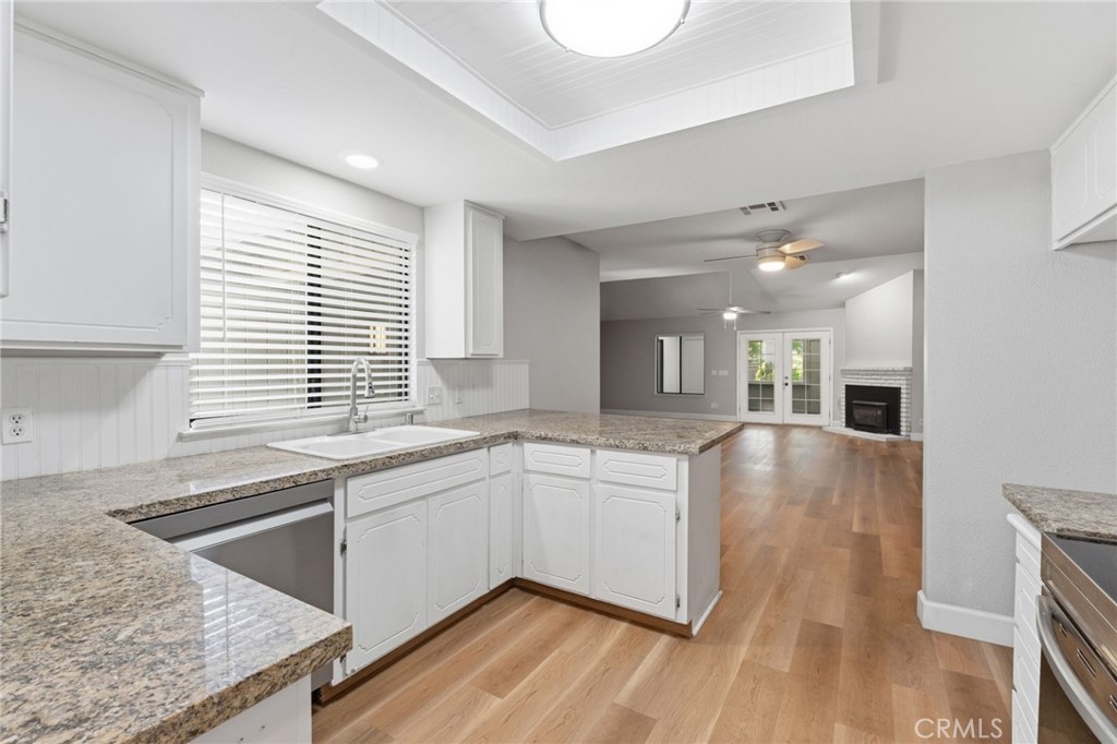 1698 W N Tollhouse Ln, Clovis, CA 93611