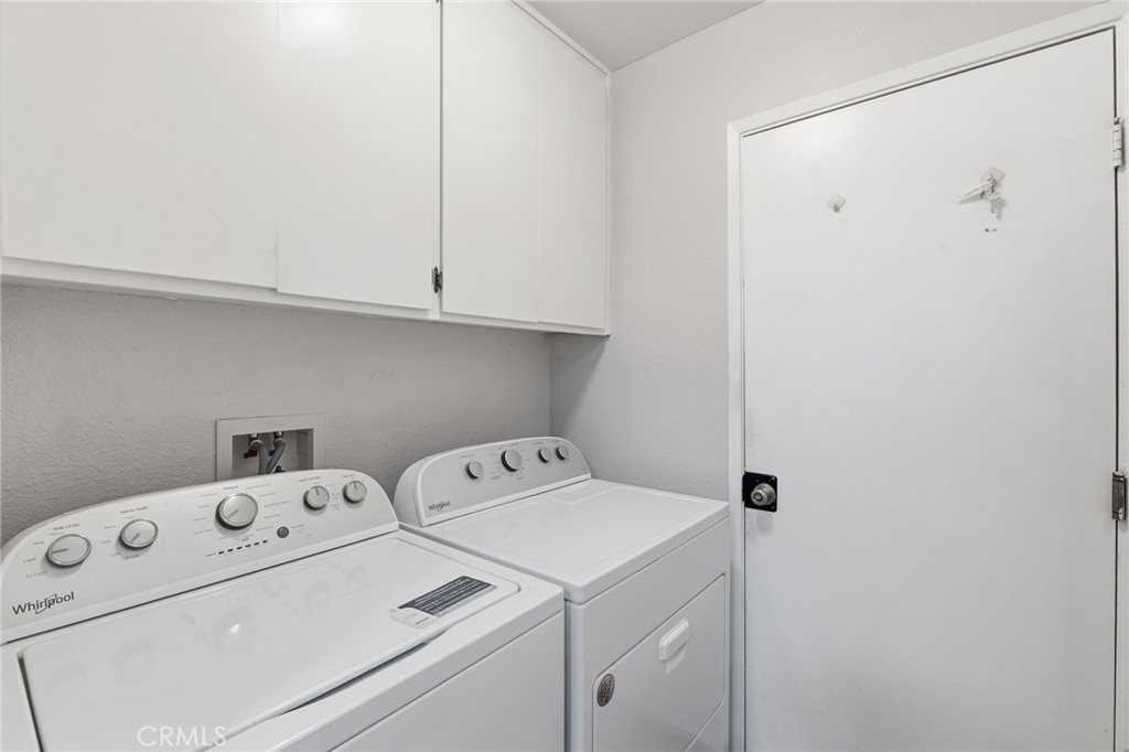 1698 W N Tollhouse Ln, Clovis, CA 93611