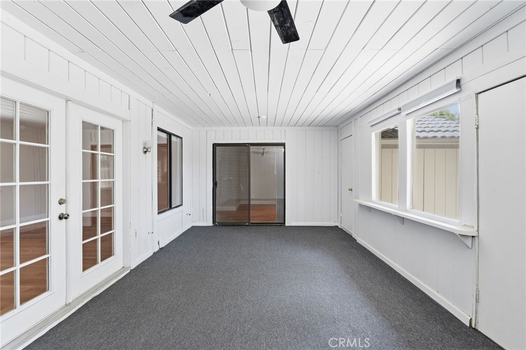 1698 W N Tollhouse Ln, Clovis, CA 93611