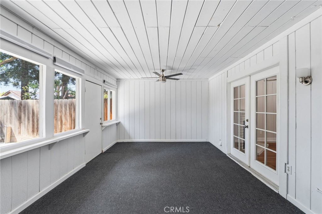 1698 W N Tollhouse Ln, Clovis, CA 93611