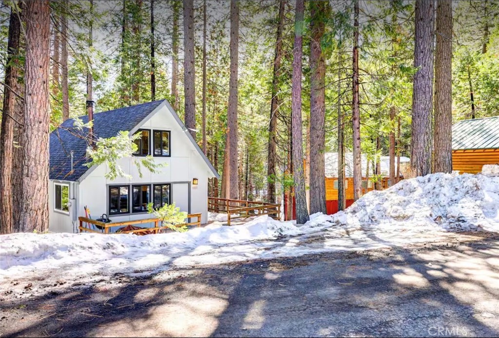 29591 Lassen Drive, Long Barn, CA 95335