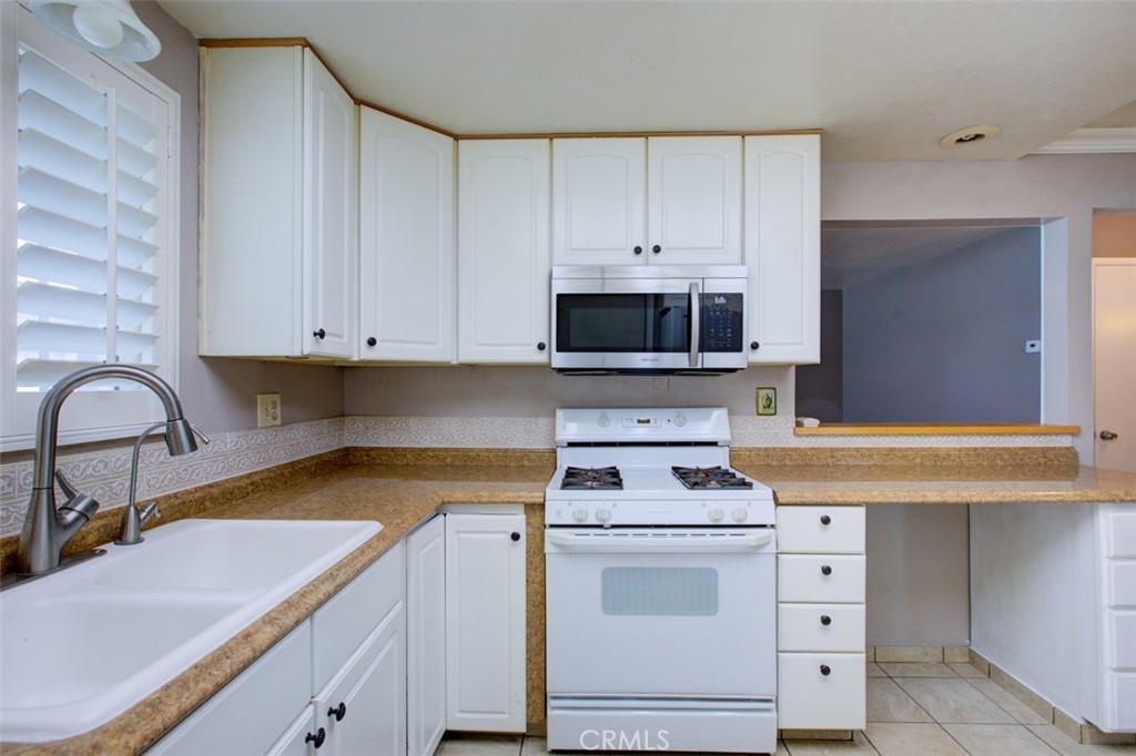 9906 Jennifer Ct, Delhi, CA 95315