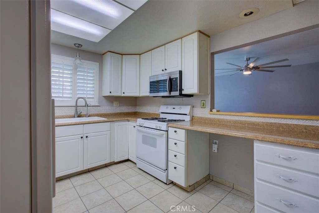 9906 Jennifer Ct, Delhi, CA 95315