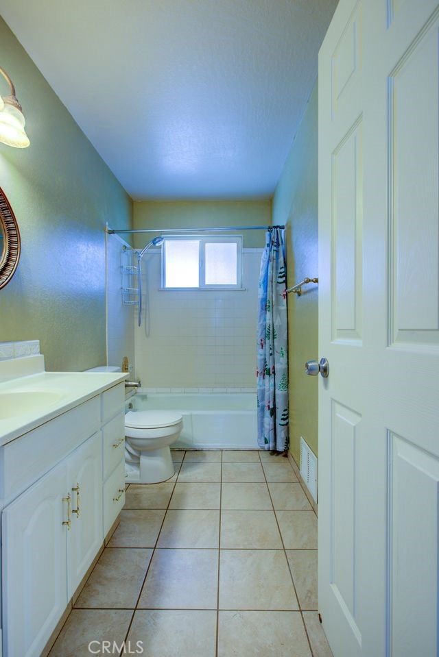 9906 Jennifer Ct, Delhi, CA 95315