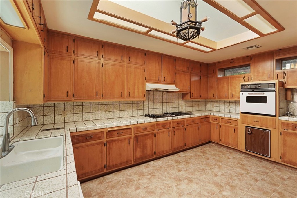 2194 Yosemite, Merced, CA 95341