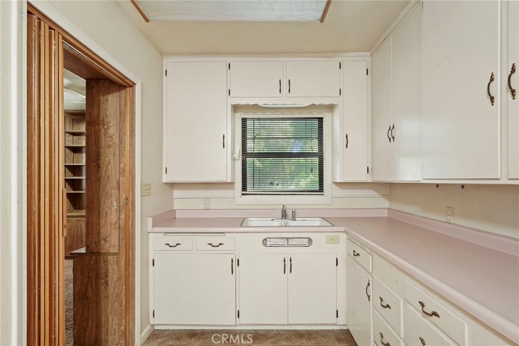 2194 Yosemite, Merced, CA 95341