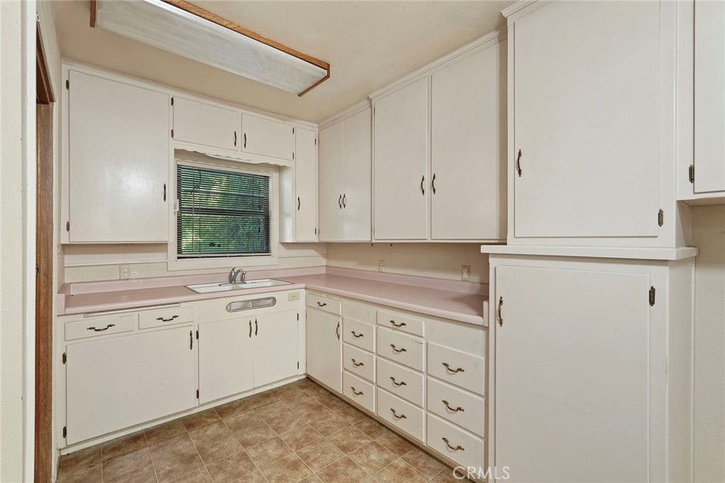 2194 Yosemite, Merced, CA 95341