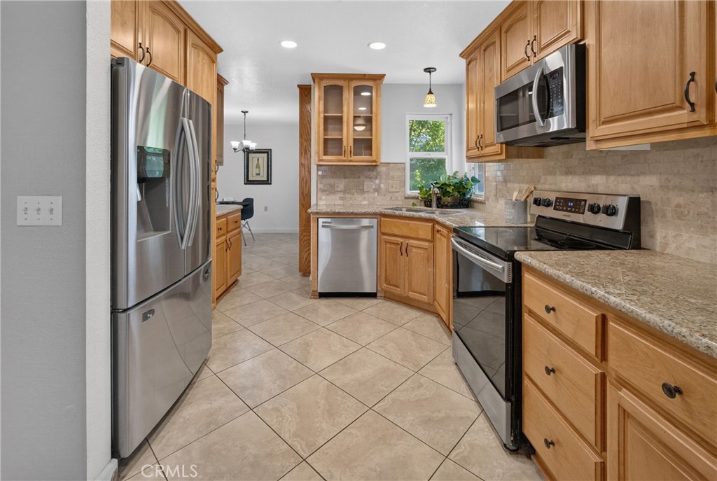 2761 Lexington Ave., Merced, CA 95340