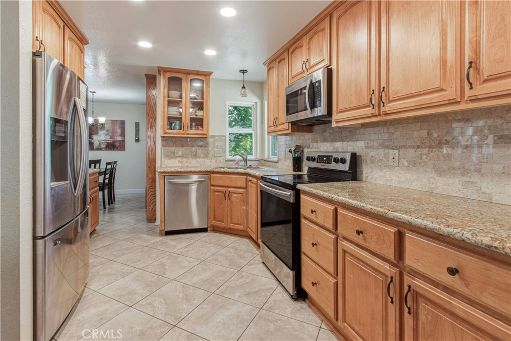 2761 Lexington Ave., Merced, CA 95340