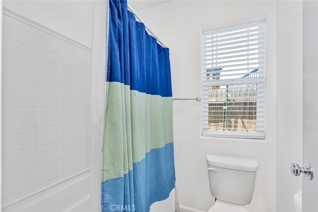 1807 Patricia Ct, Los Banos, CA 93635