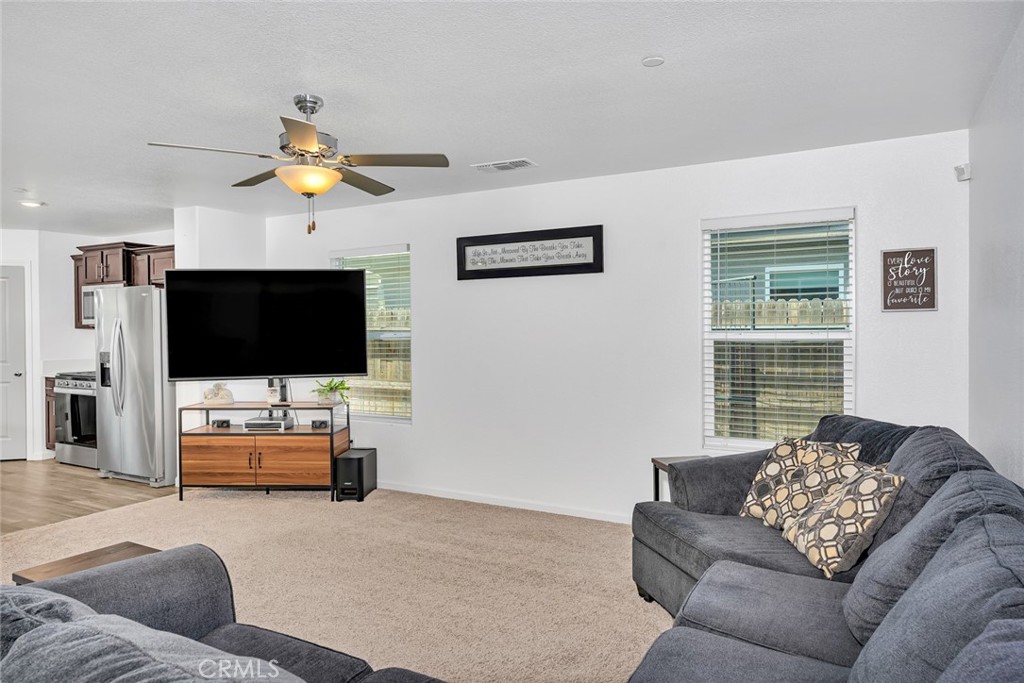 1807 Patricia Ct, Los Banos, CA 93635