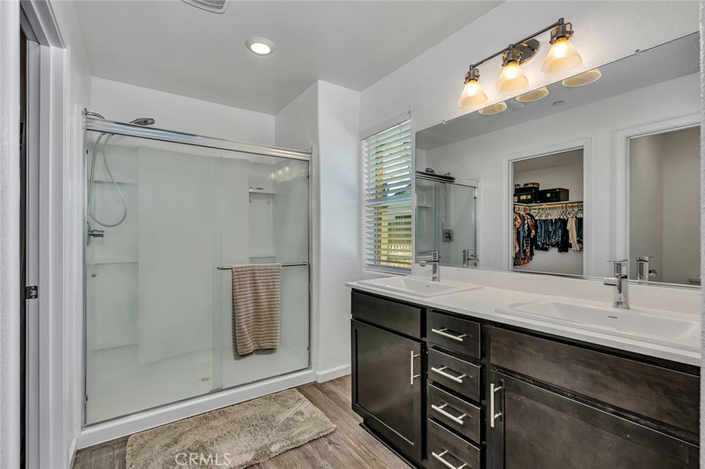 1807 Patricia Ct, Los Banos, CA 93635