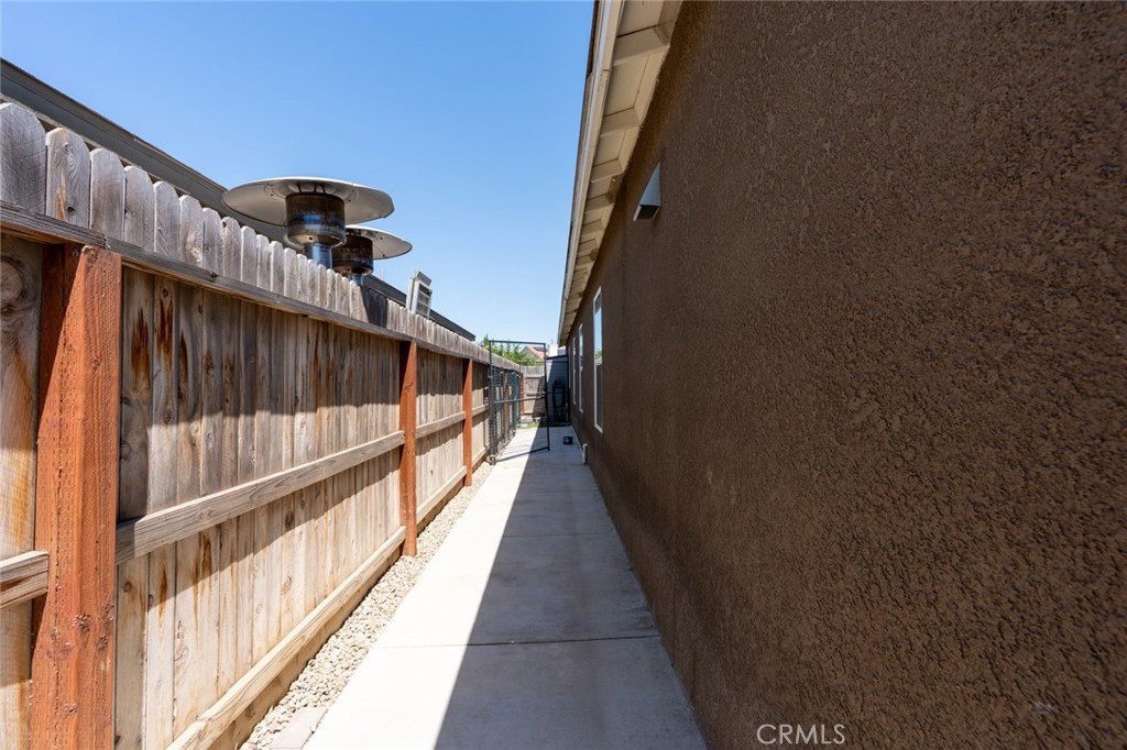 1807 Patricia Ct, Los Banos, CA 93635