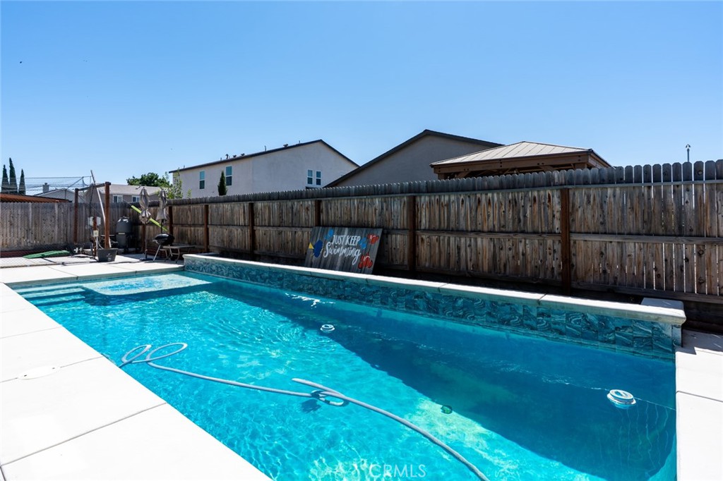1807 Patricia Ct, Los Banos, CA 93635