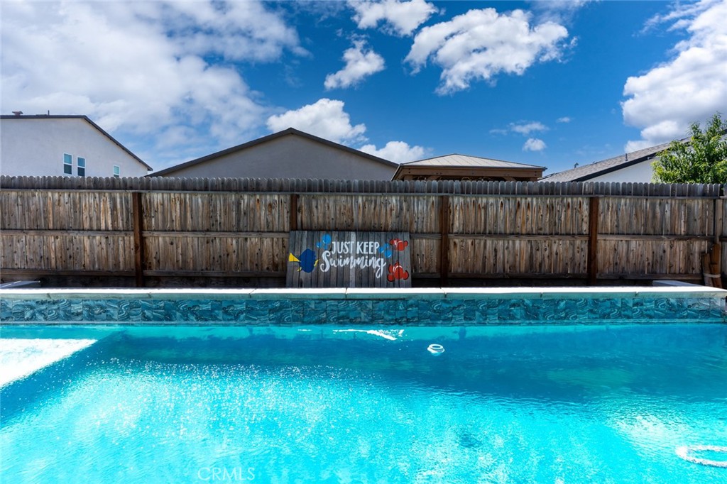 1807 Patricia Ct, Los Banos, CA 93635