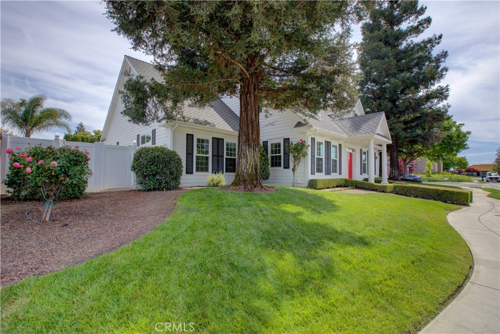 575 Woodlands, Madera, CA 93637