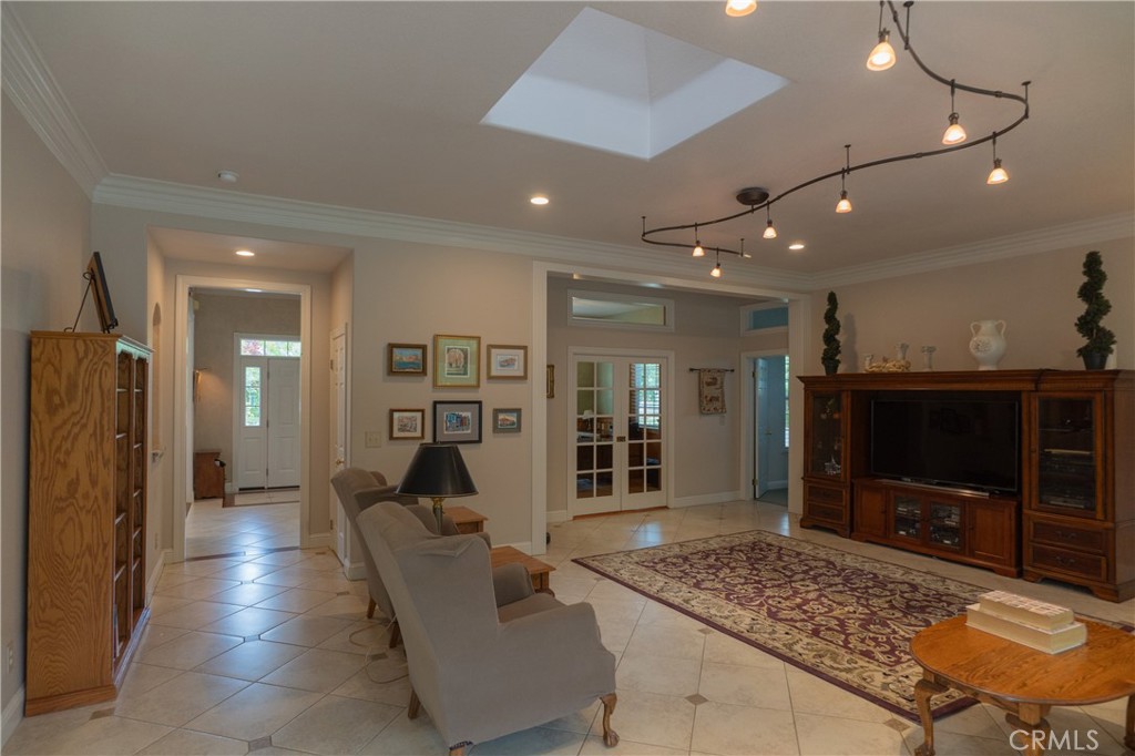 575 Woodlands, Madera, CA 93637