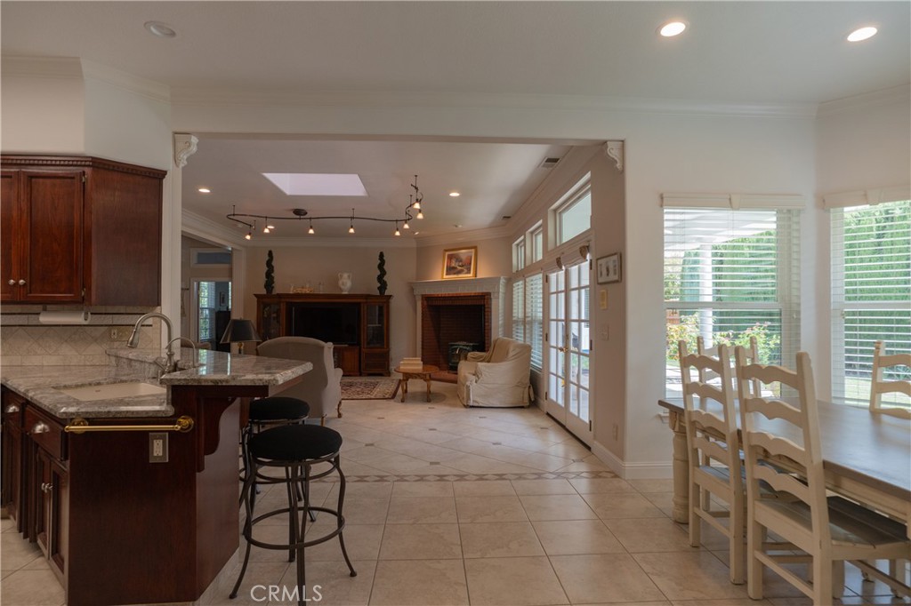 575 Woodlands, Madera, CA 93637