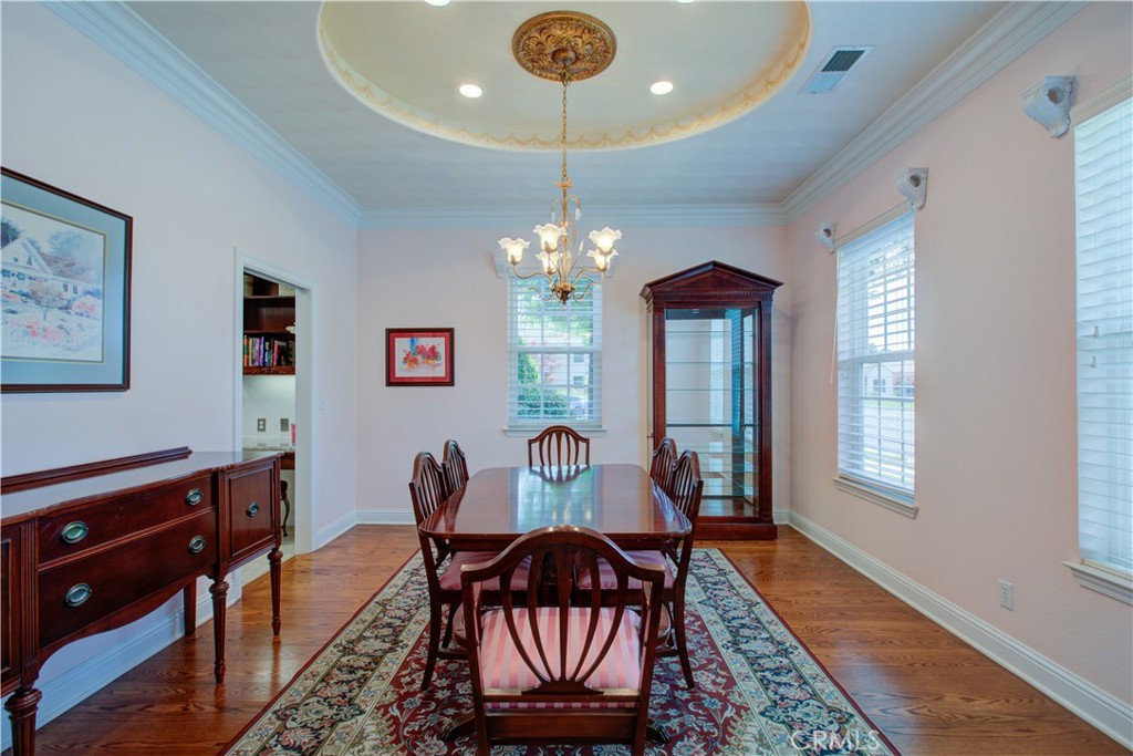 575 Woodlands, Madera, CA 93637