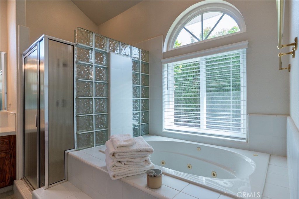 575 Woodlands, Madera, CA 93637