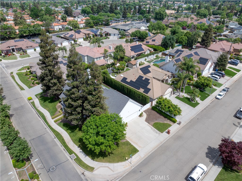 575 Woodlands, Madera, CA 93637