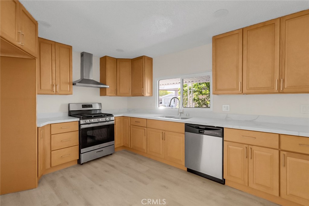 121 Ketch Ln, Modesto, CA 95356