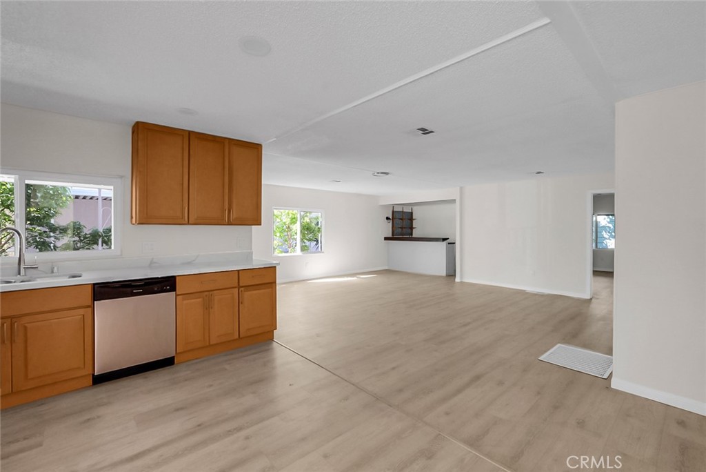 121 Ketch Ln, Modesto, CA 95356