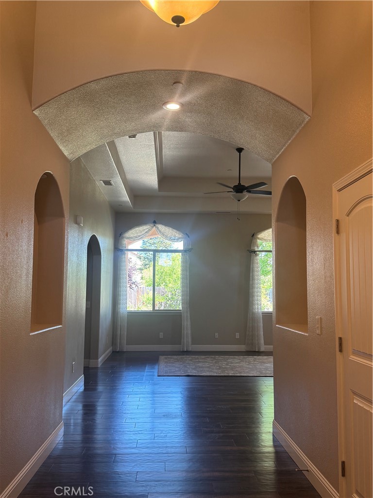 16004 W Ashli Ave, Kerman, CA 93630