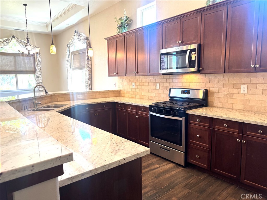 16004 W Ashli Ave, Kerman, CA 93630