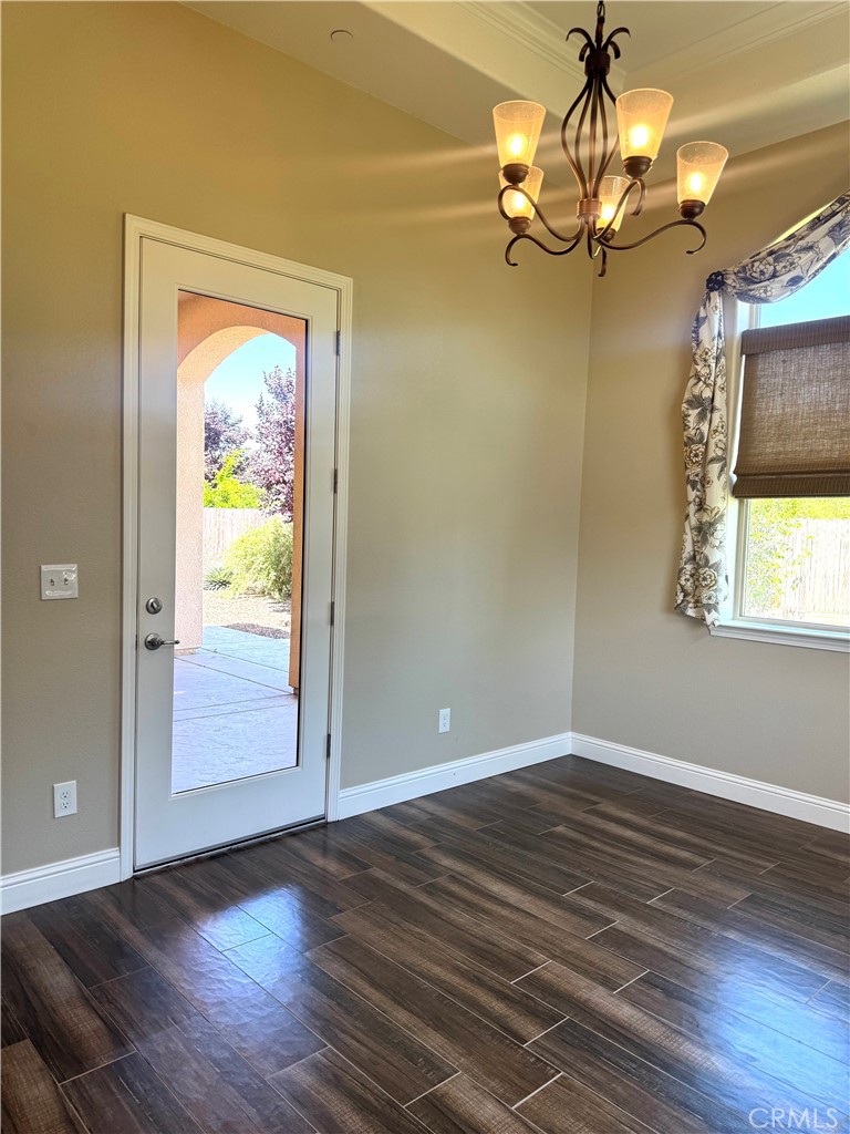 16004 W Ashli Ave, Kerman, CA 93630