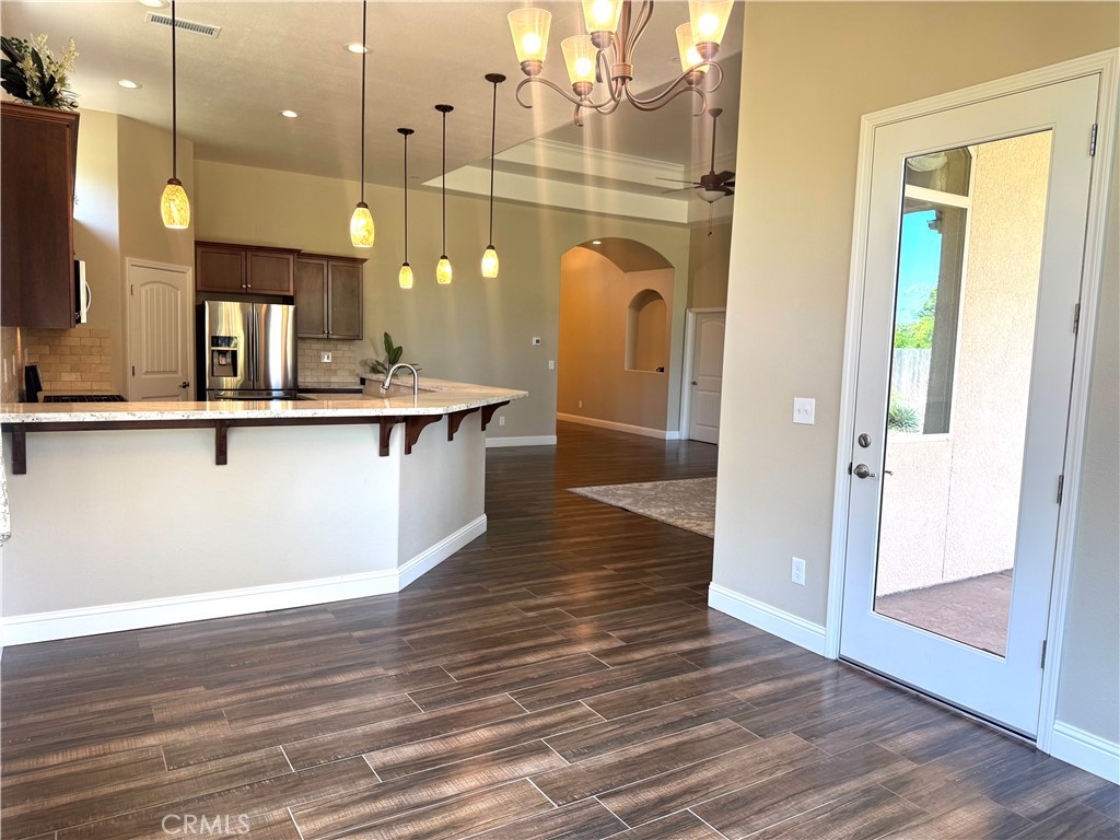 16004 W Ashli Ave, Kerman, CA 93630