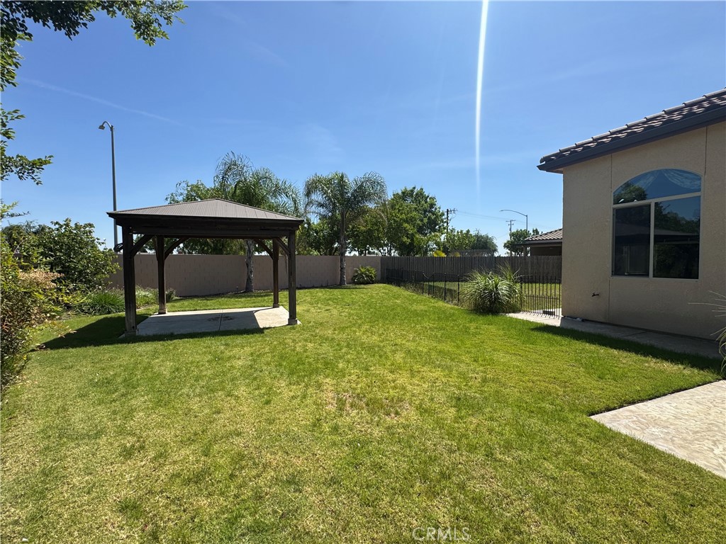 16004 W Ashli Ave, Kerman, CA 93630