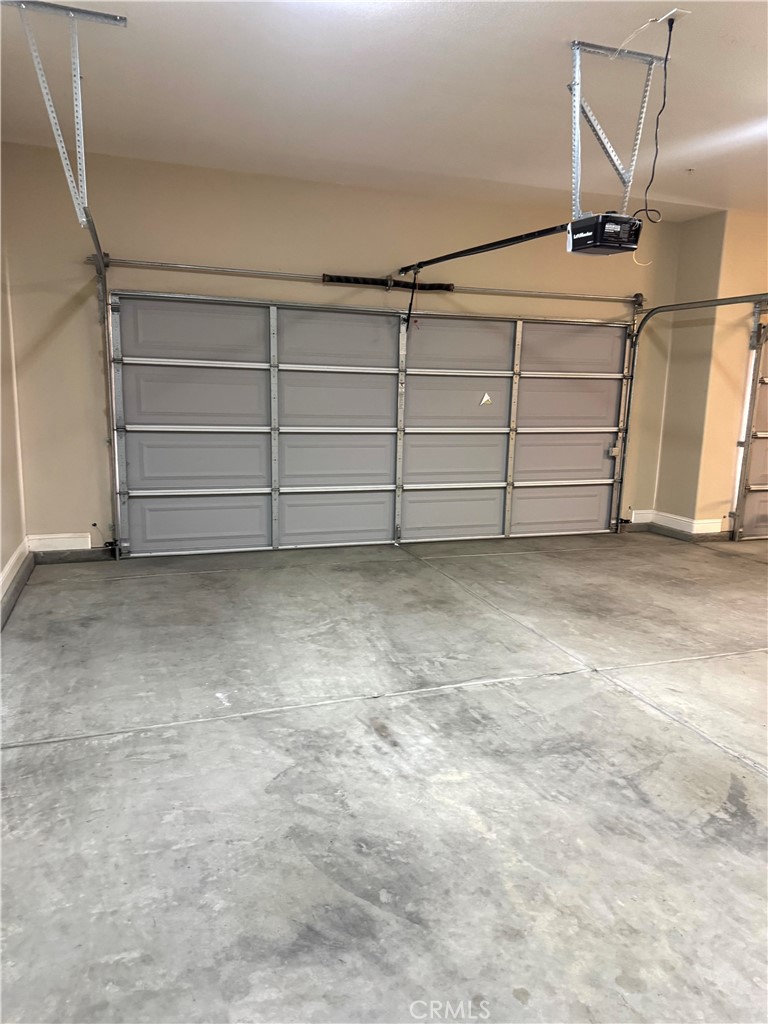16004 W Ashli Ave, Kerman, CA 93630
