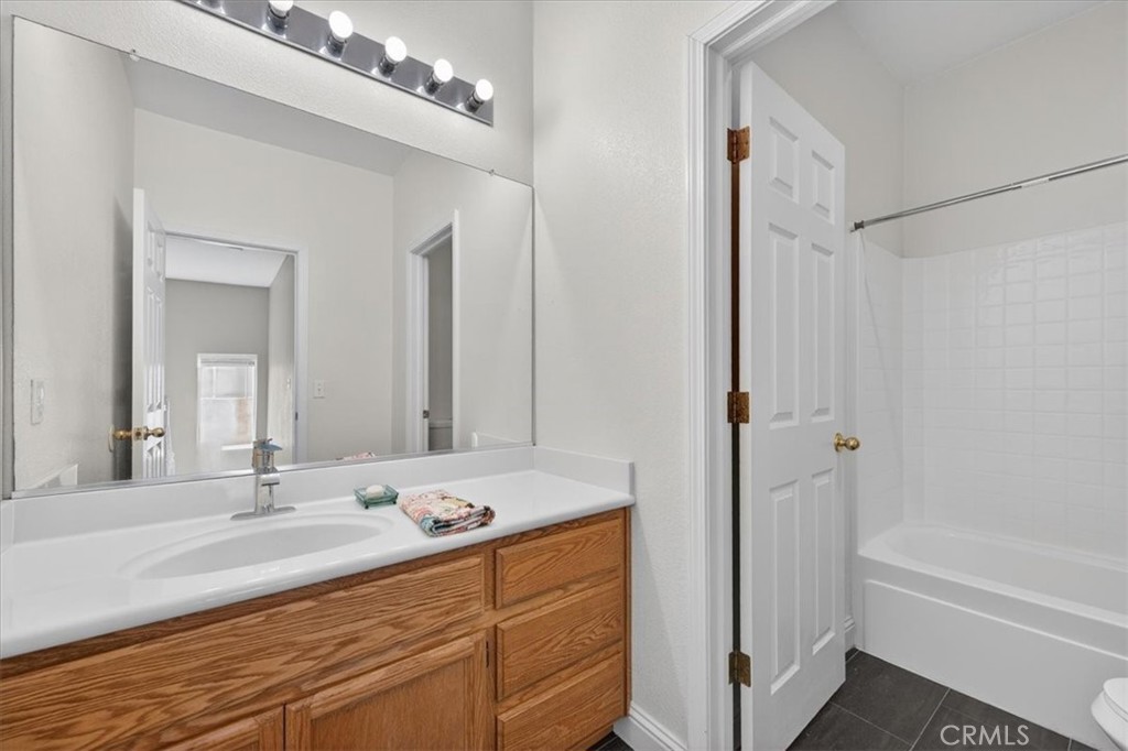 1955 Lemon, Madera, CA 93637