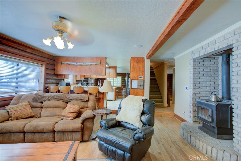 15686 Cozzi Ave, Dos Palos, CA 93620