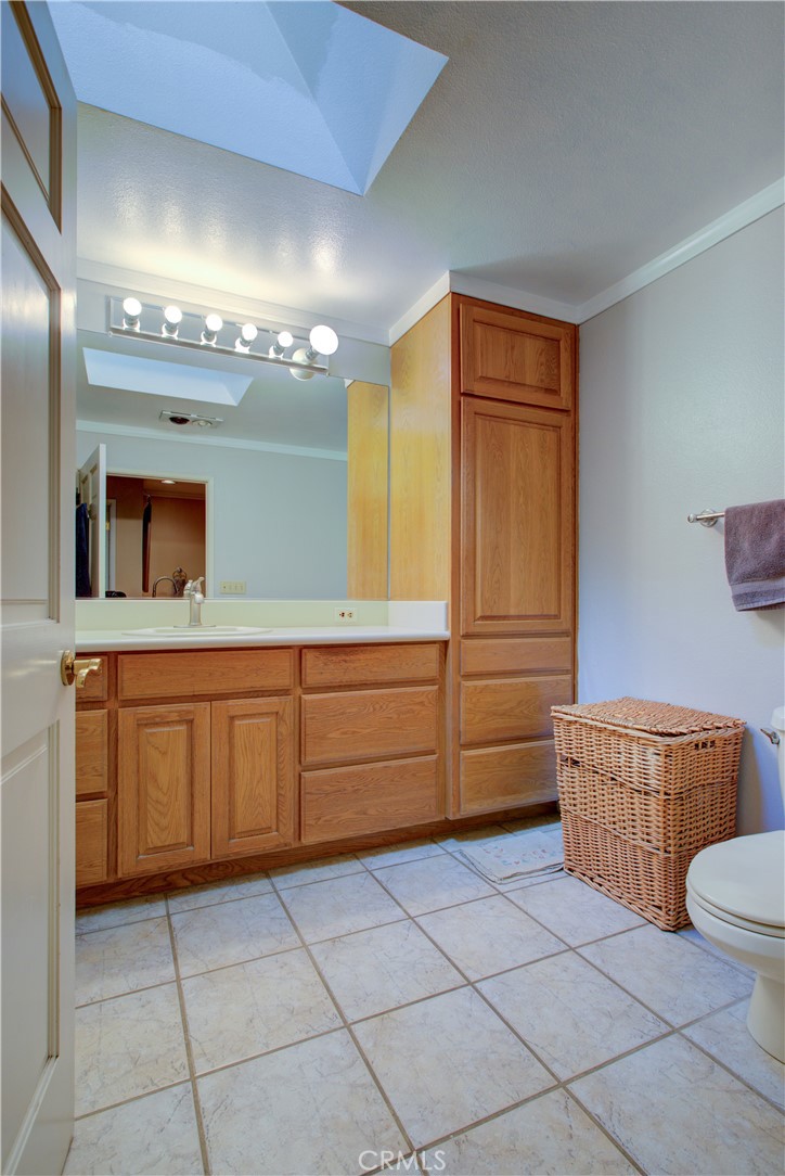 15686 Cozzi Ave, Dos Palos, CA 93620