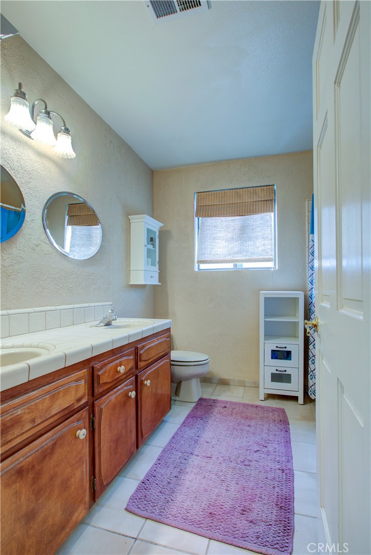 15686 Cozzi Ave, Dos Palos, CA 93620