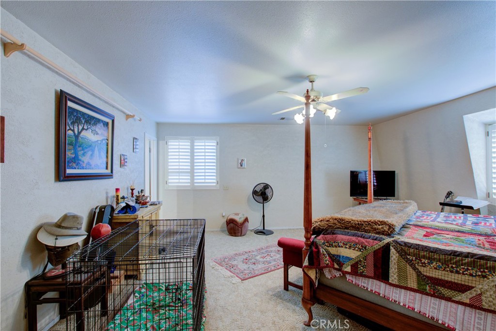 15686 Cozzi Ave, Dos Palos, CA 93620