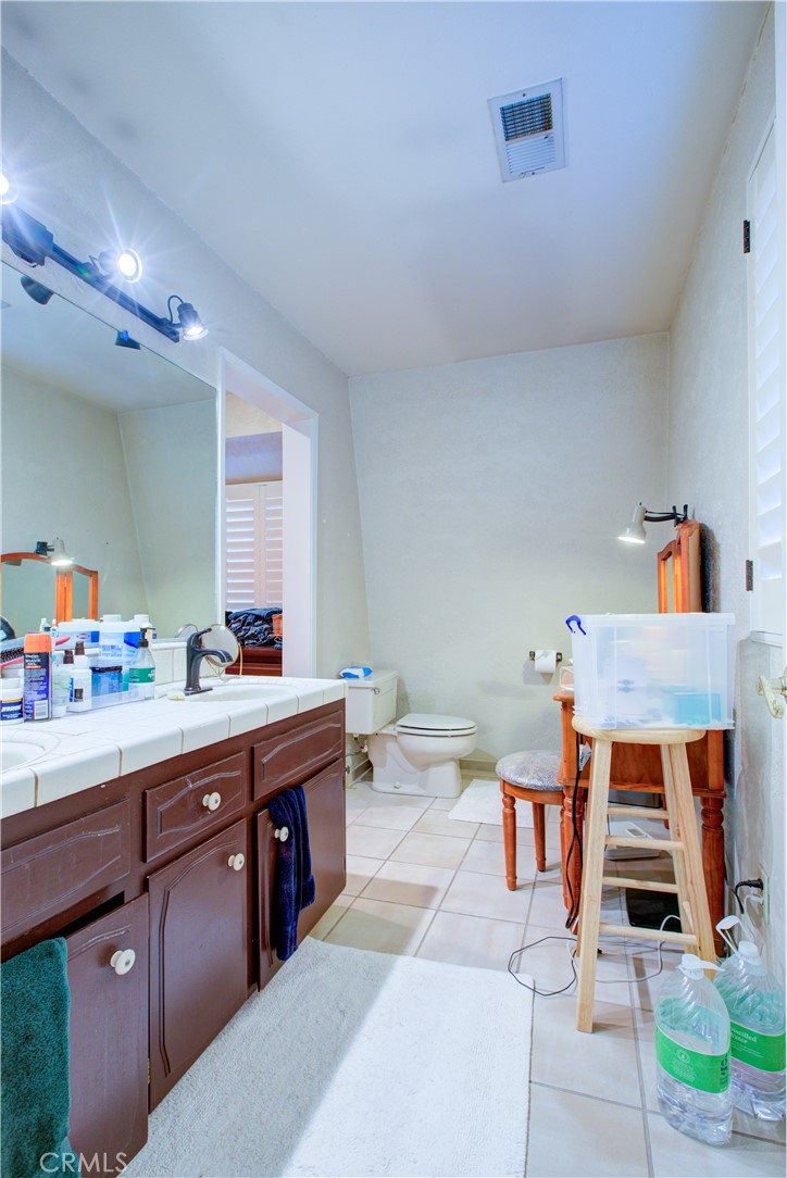 15686 Cozzi Ave, Dos Palos, CA 93620