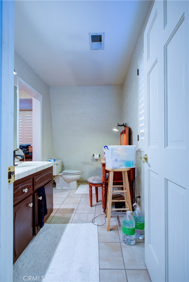 15686 Cozzi Ave, Dos Palos, CA 93620