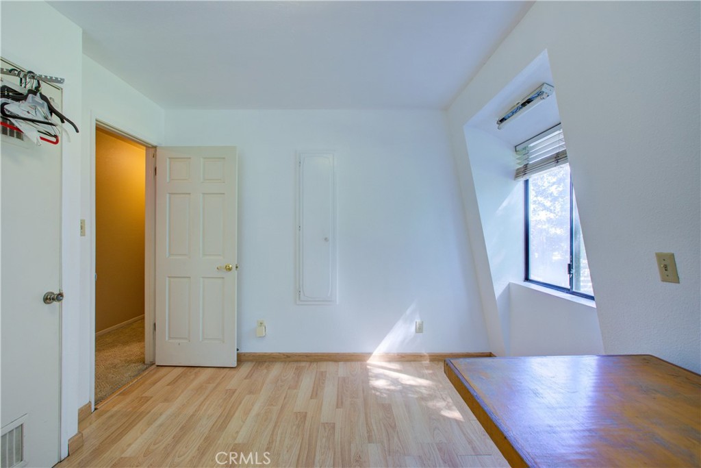 15686 Cozzi Ave, Dos Palos, CA 93620