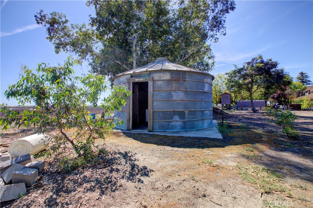 15686 Cozzi Ave, Dos Palos, CA 93620