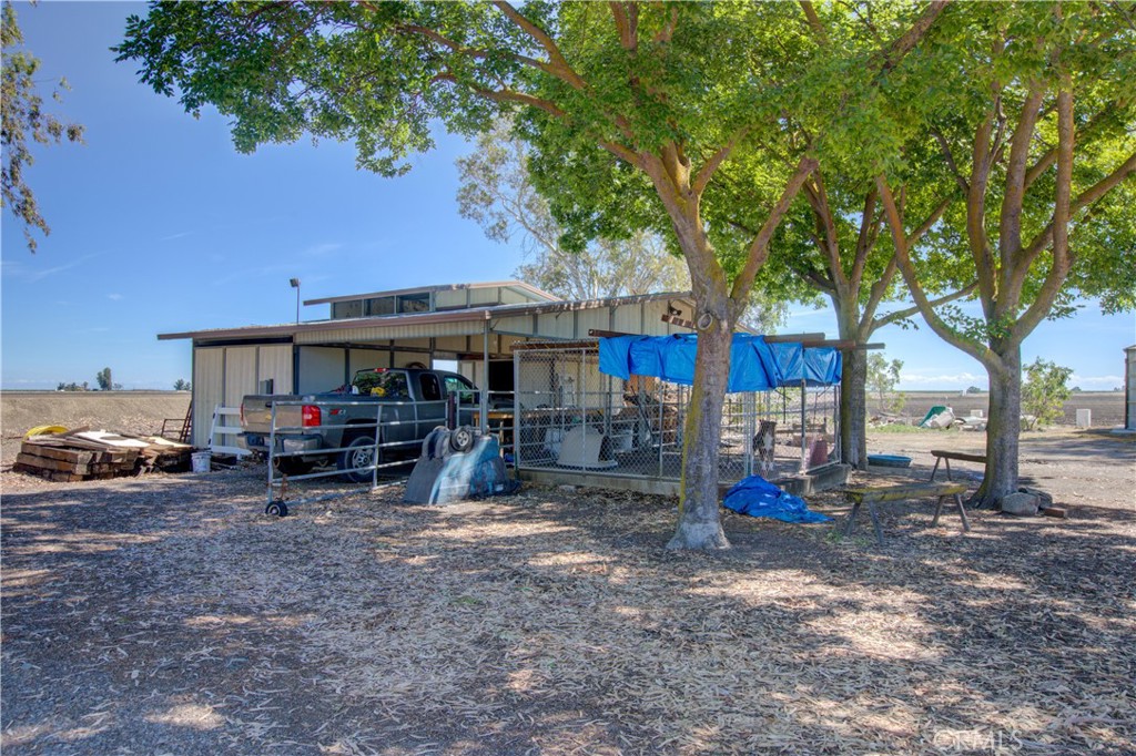 15686 Cozzi Ave, Dos Palos, CA 93620