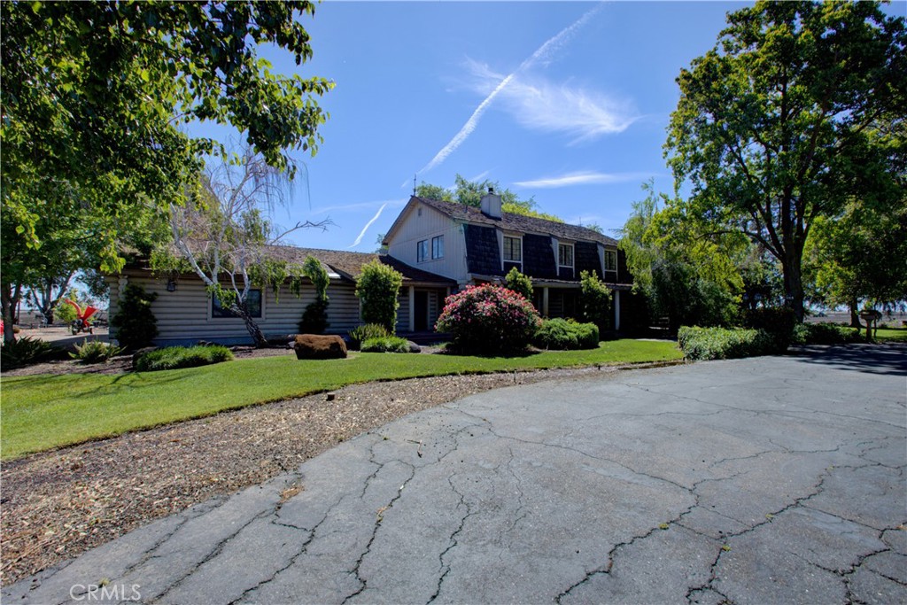 15686 Cozzi Ave, Dos Palos, CA 93620