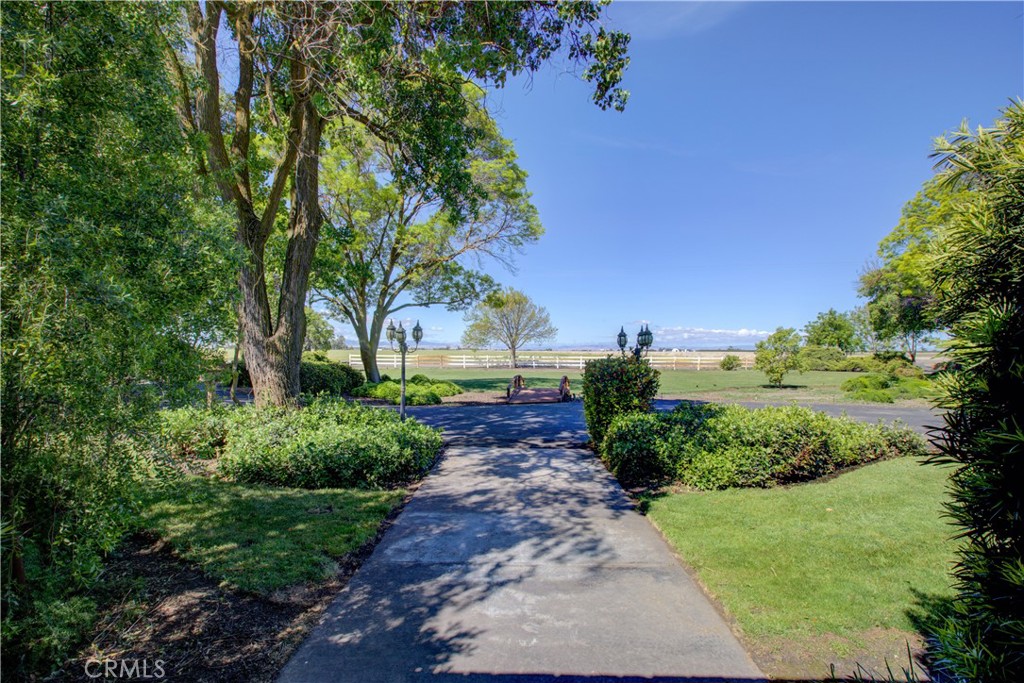 15686 Cozzi Ave, Dos Palos, CA 93620