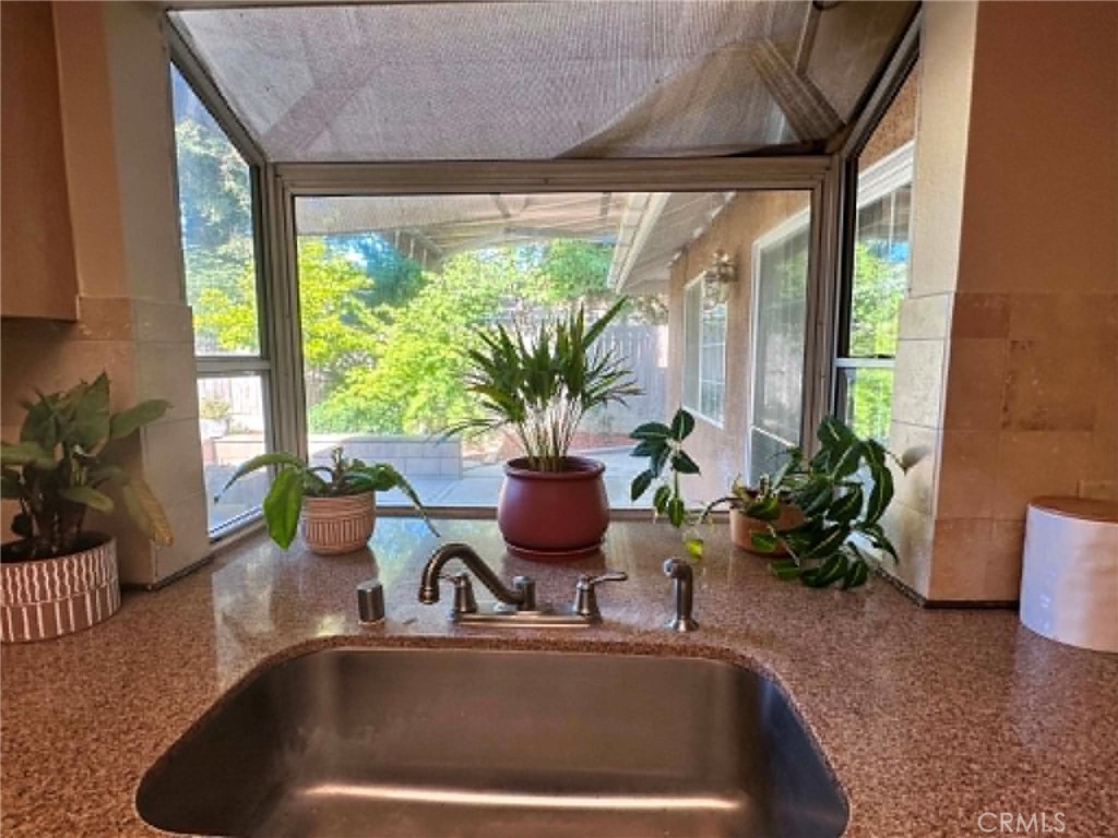 823 Rensselaer Dr, Merced, CA 95348