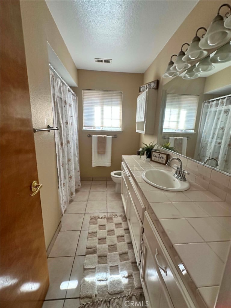 823 Rensselaer Dr, Merced, CA 95348
