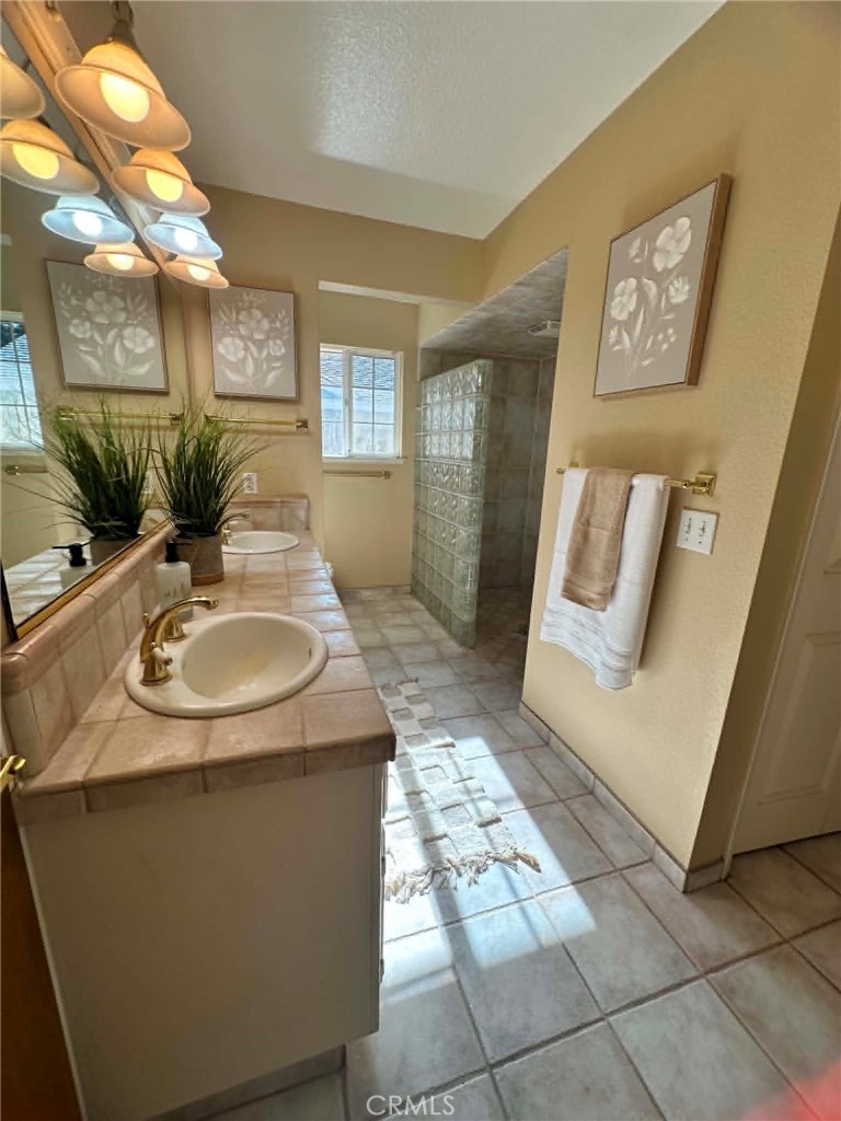 823 Rensselaer Dr, Merced, CA 95348